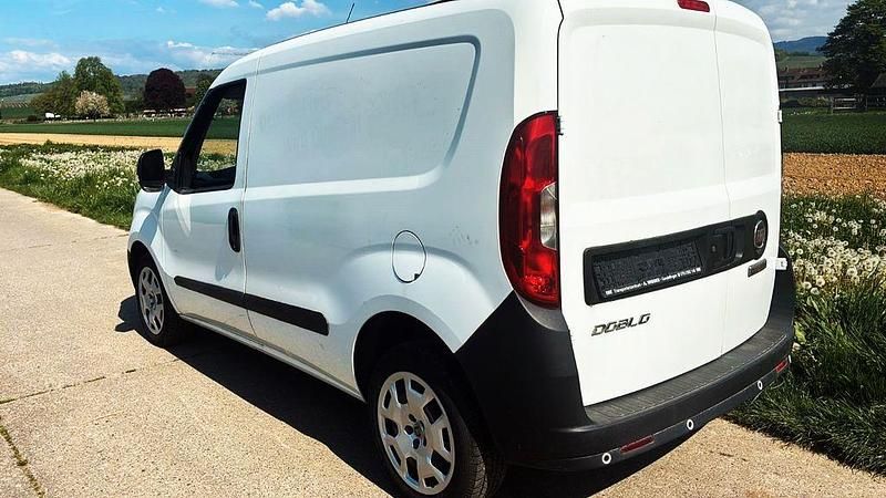 Second-hand Fiat Doblò Basis 80 CP (58 kW) 2018 Alb Monovolum