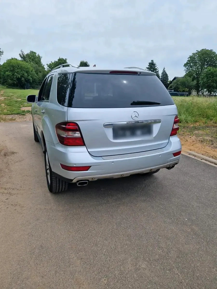 Gebraucht Mercedes ML420 306 PS (225 kW) 2008 Silber SUV