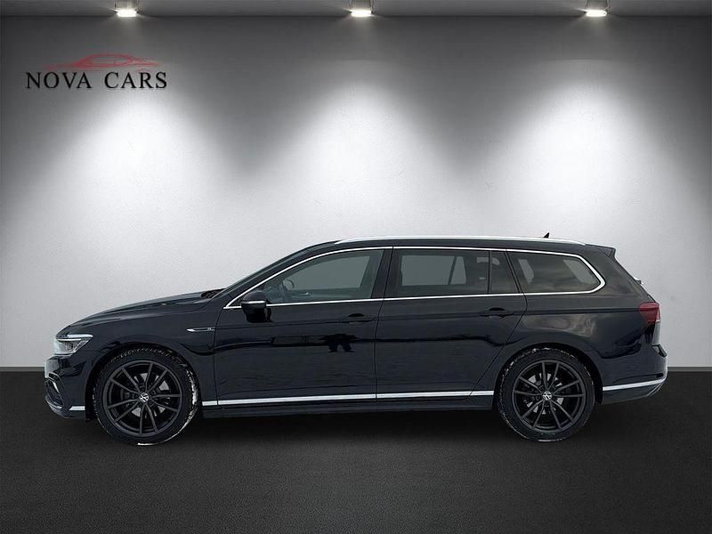 Gebraucht VW Passat R-line 200 PS (147 kW) 2022 Schwarz Limousine