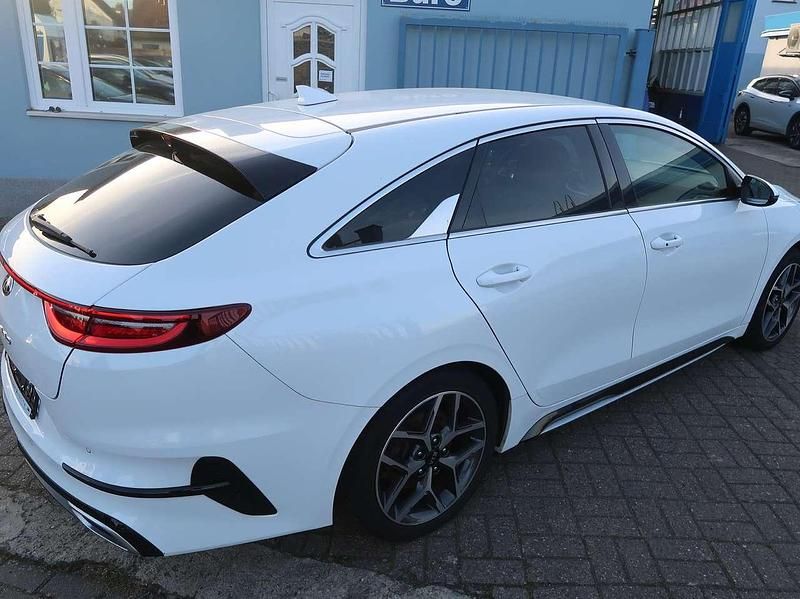Gebraucht Kia ProCeed GT-Line 140 PS (102 kW) 2020 (hw2) deluxe white m Kombi