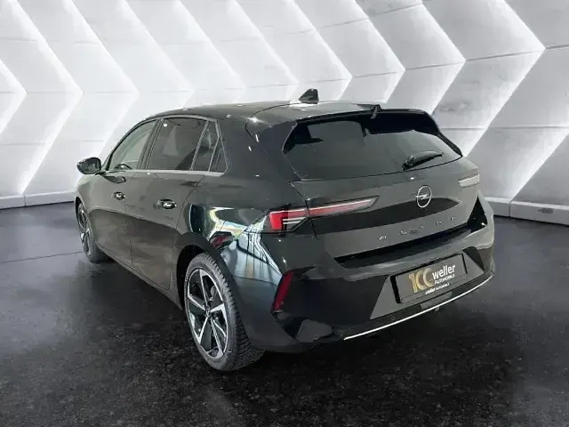 Gebraucht Opel Astra Elegance 131 PS (96 kW) 2023 Schwarz Limousine