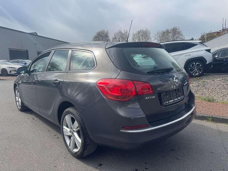 Gebraucht Opel Astra 120 PS (88 kW) 2015 Grau Kombi
