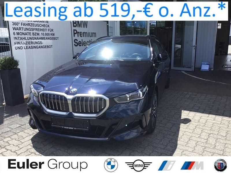 Schwarz Gebraucht 2024 BMW 520 M Sport Kombi | 47.390 € (Superpreis) - Bild 1/4
