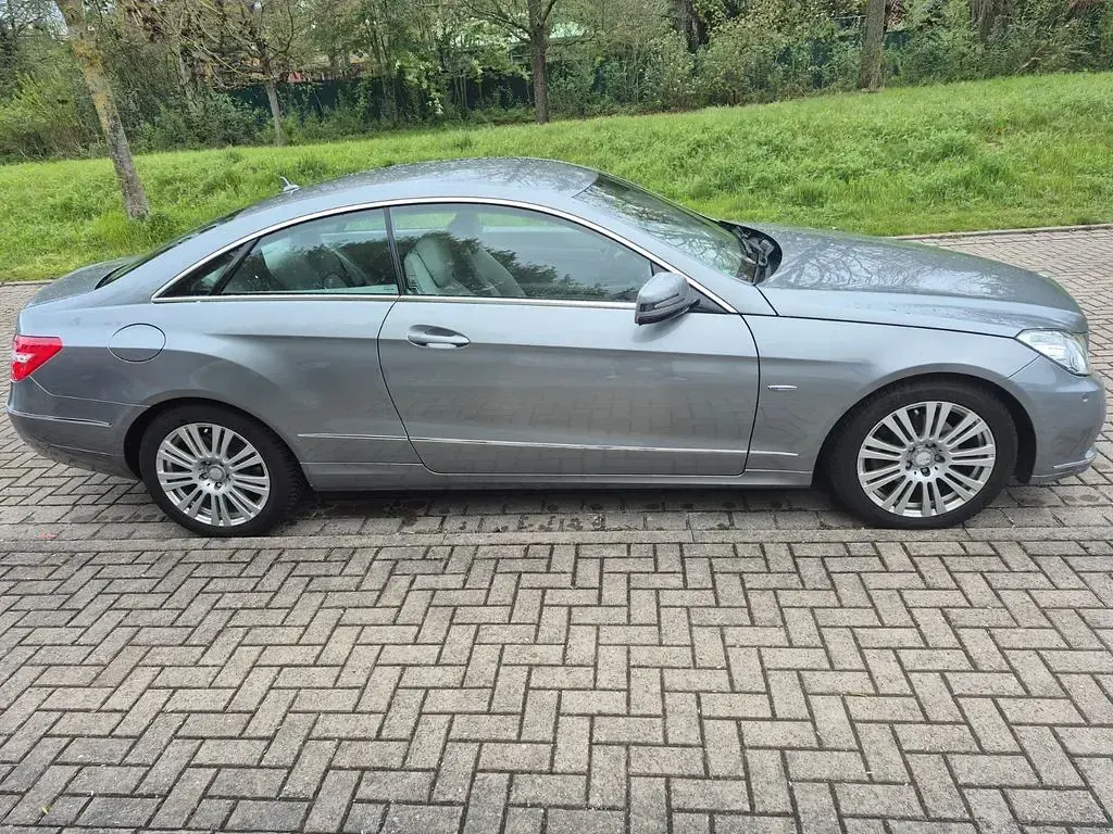 Second-hand Mercedes E200 184 CP (135 kW) 2011 Gri Coupe