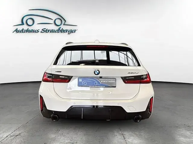 Gebraucht BMW 320 M Sport 190 PS (139 kW) 2025 Weißkeine angabe Limousine