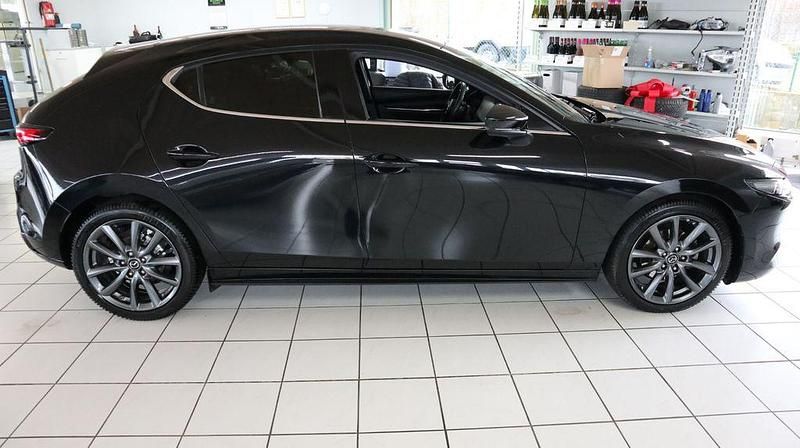 Gebraucht Mazda 3 122 PS (89 kW) 2019 Schwarz Limousine