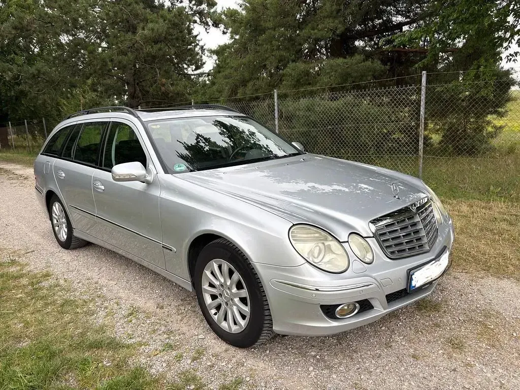 Gebraucht Mercedes E280 190 PS (139 kW) 2008 Silber Limousine