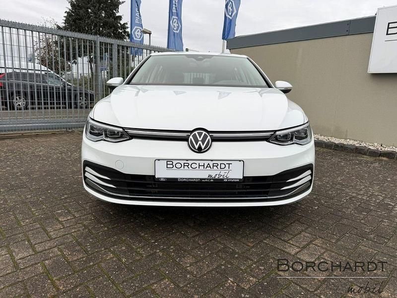Gebraucht VW Golf VIII Style 150 PS (110 kW) 2024 Weiß Limousine