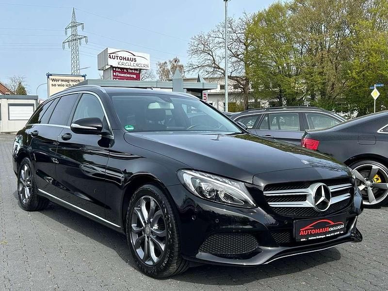 Gebraucht Mercedes C180 Business 156 PS (114 kW) 2015 Schwarz/baltic black Kombi