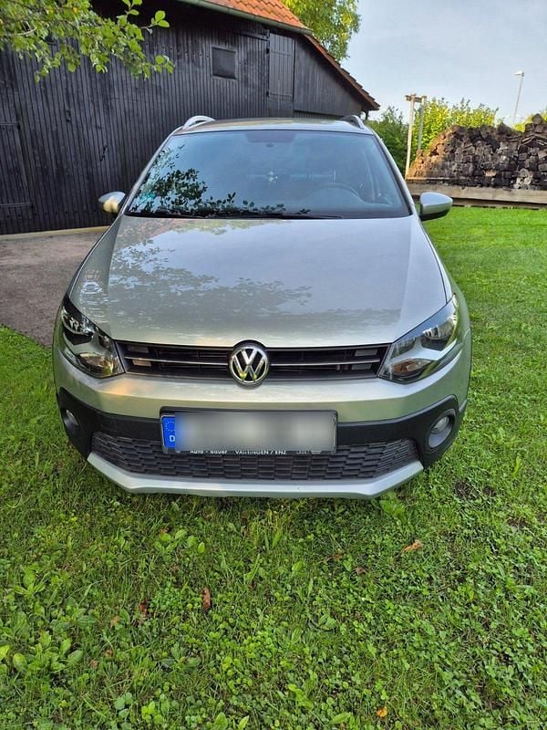 Beige Gebraucht 2011 VW Polo Cross Kleinwagen | 6.400 € (Fairer Preis) - Bild 1/4