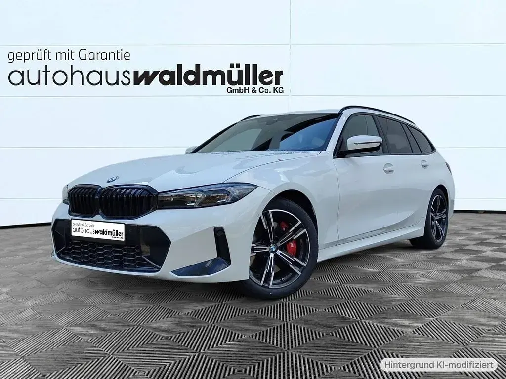 Gebraucht BMW 318 M Sport 156 PS (114 kW) 2023 Alpinweiss uni Kombi
