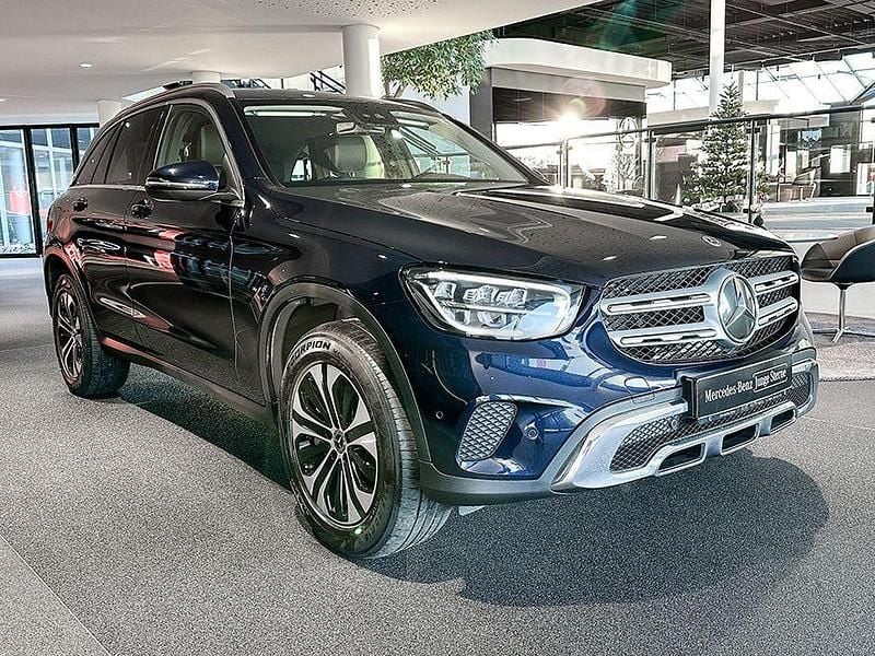 Gebraucht Mercedes GLC300e Exclusive 306 PS (225 kW) 2021 Blau SUV
