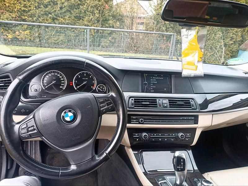 Gebraucht BMW 520 184 PS (135 kW) 2012 Grün Kombi