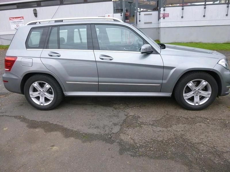Grau Gebraucht 2013 Mercedes GLK250 SUV | 17.000 € (Superpreis) - Bild 1/4