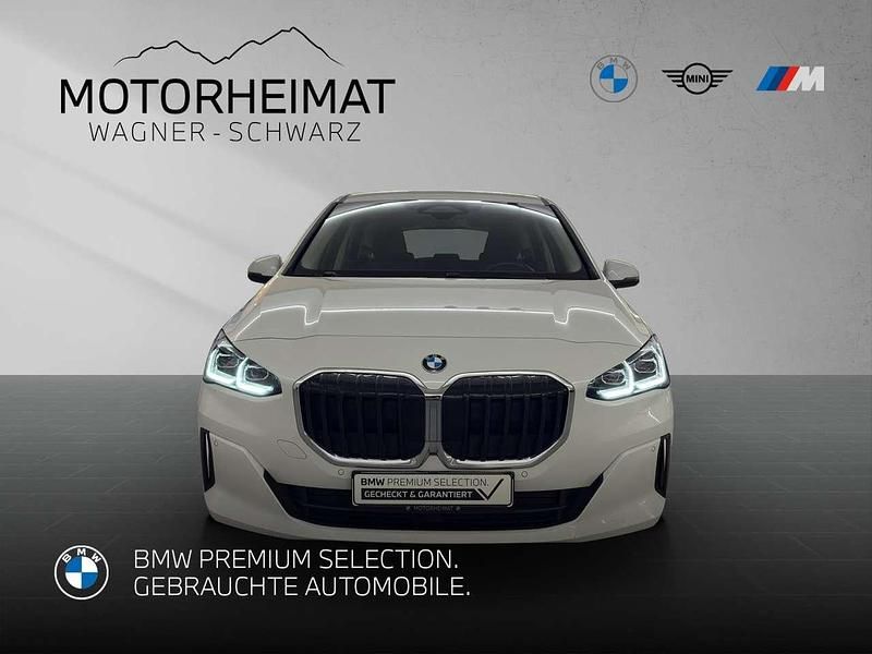 Gebraucht BMW 218 Active Tourer 150 PS (110 kW) 2022 Weiß Van / Kleinbus