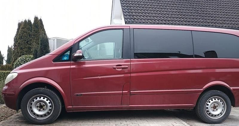 Gebraucht Mercedes Viano 150 PS (110 kW) 2006 Rot Van / Kleinbus