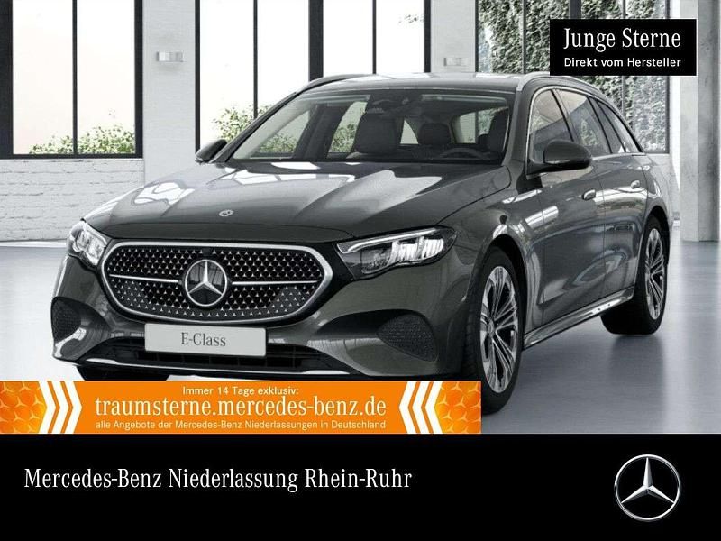Grau Gebraucht 2024 Mercedes E220 Advanced Limousine | 45.980 € (Superpreis) - Bild 1/3