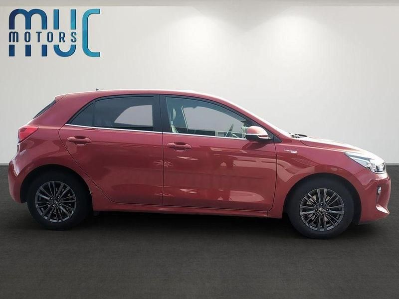 Gebraucht Kia Rio Platinum Edition 120 PS (88 kW) 2017 Rot Limousine