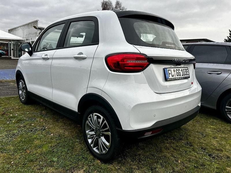 Neu Leapmotor T03 69 kW (95 PS) 2025 Weiß Kleinwagen