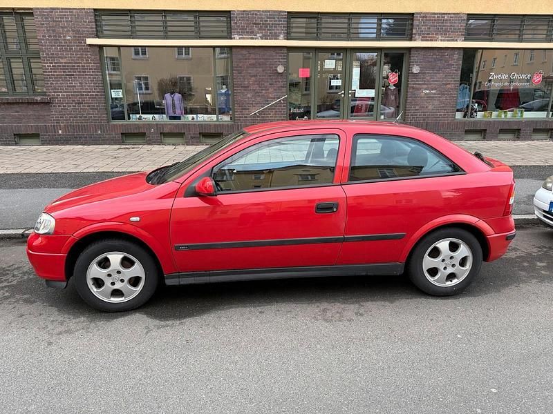 Gebraucht Opel Astra Edition 101 PS (74 kW) 1999 Rot Limousine