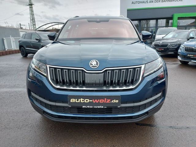 Lavablau metallic (metallic) Gebraucht 2017 Skoda Kodiaq Style SUV | 25.890 € (Etwas zu teuer) - Bild 1/4