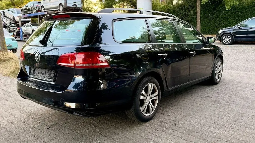 Gebraucht VW Passat Trendline 122 PS (89 kW) 2011 Schwarz Kombi