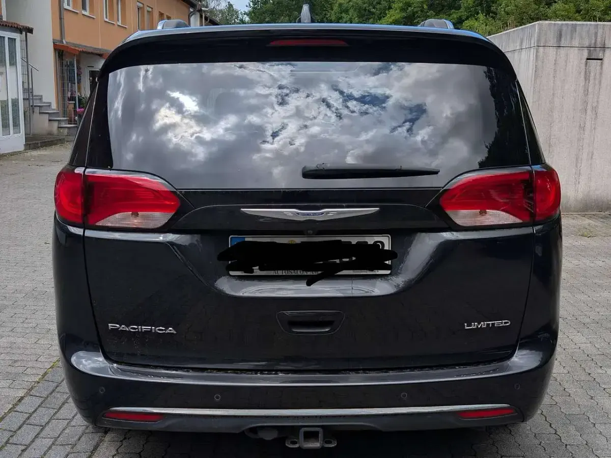Gebraucht Chrysler Pacifica Limited 291 PS (214 kW) 2018 Schwarz Van / Kleinbus
