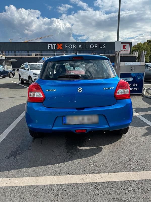 Gebraucht Suzuki Swift 90 PS (66 kW) 2017 Blau Kleinwagen