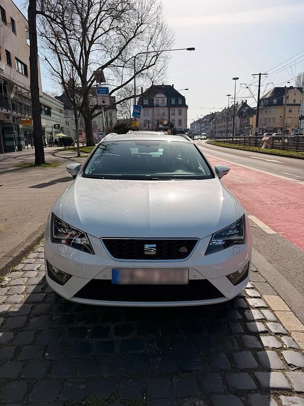 Gebraucht Seat Leon ST FR 180 PS (132 kW) 2015 Weiß Kombi