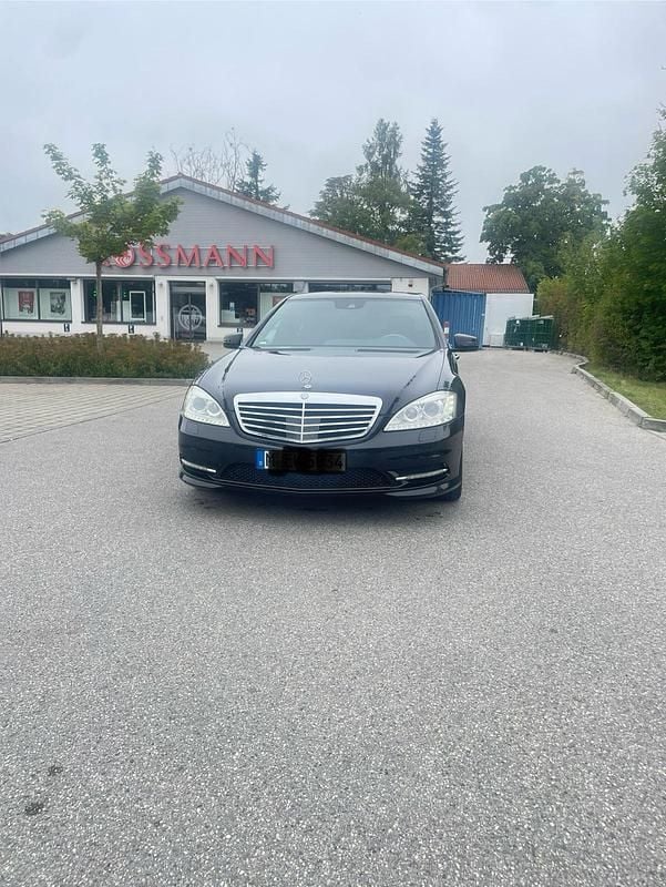 Gebraucht Mercedes S350 AMG line 258 PS (189 kW) 2012 Schwarz Limousine