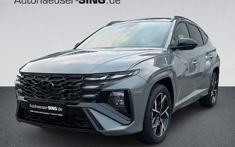 Grau Neu 2025 Hyundai Tucson N Line SUV | 38.990 € (Teuer) - Bild 1/4