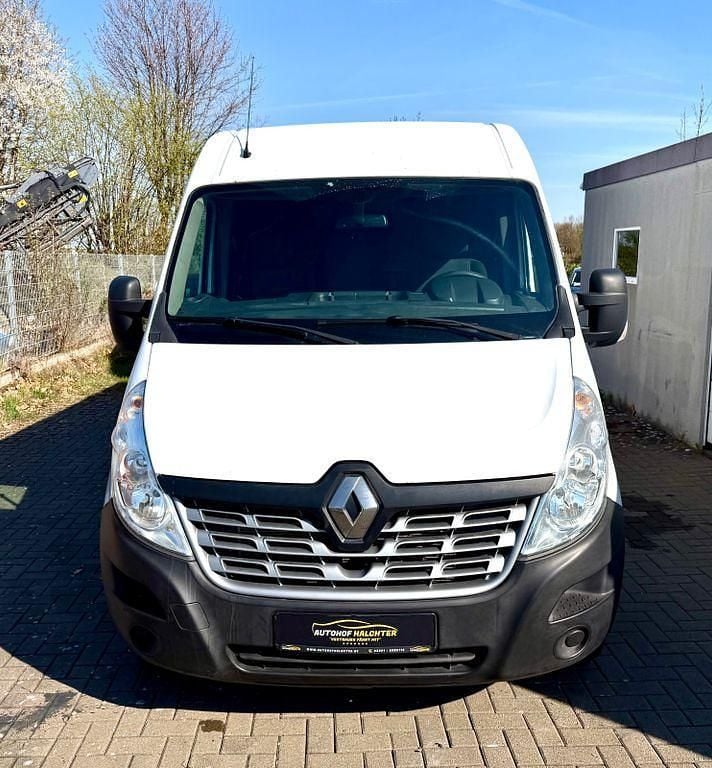 Second-hand Renault Master 131 CP (96 kW) 2019 Alb Berlinǎ