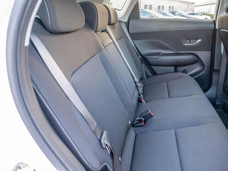 Gebraucht Hyundai Kona Trend 141 PS (103 kW) 2024 Farbe: weiss SUV