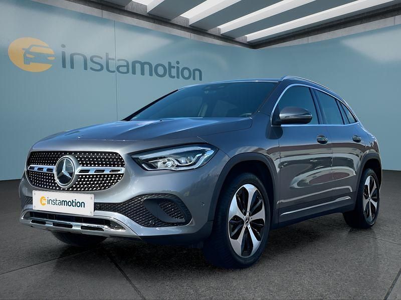 Grau Gebraucht 2022 Mercedes GLA180 SUV | 34.299 € (Etwas zu teuer) - Bild 1/4