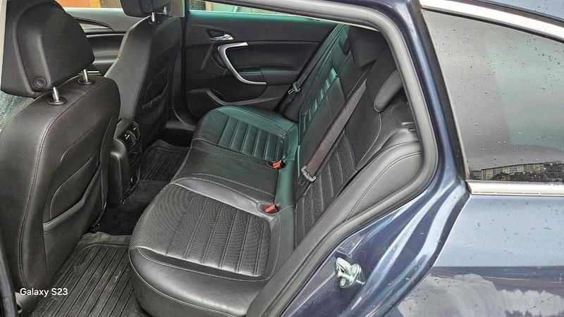 Gebraucht Opel Insignia 220 PS (161 kW) 2010 Blau Kombi