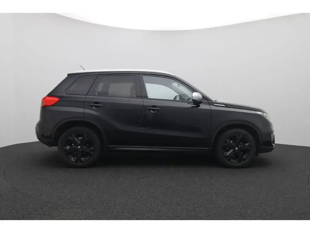 Gebraucht Suzuki Vitara 140 PS (102 kW) 2017 Schwarz SUV