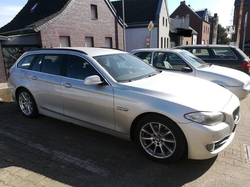 Gebraucht BMW 520 184 PS (135 kW) 2012 Silber Kombi