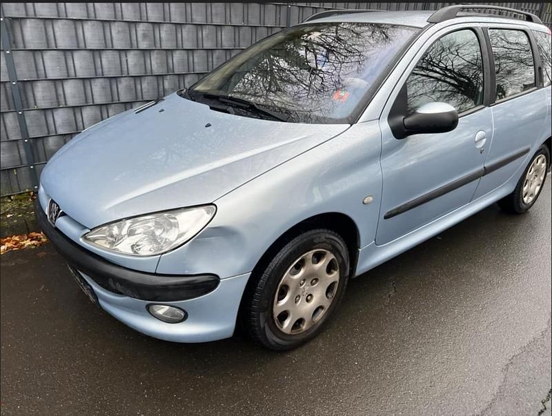 Gebraucht Peugeot 206 75 PS (55 kW) 2003 Grau Kombi