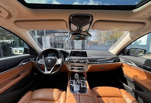 Gebraucht BMW 740 Efficient Dynamics 340 PS (250 kW) 2021 Sophistograu brillanteffekt Limousine