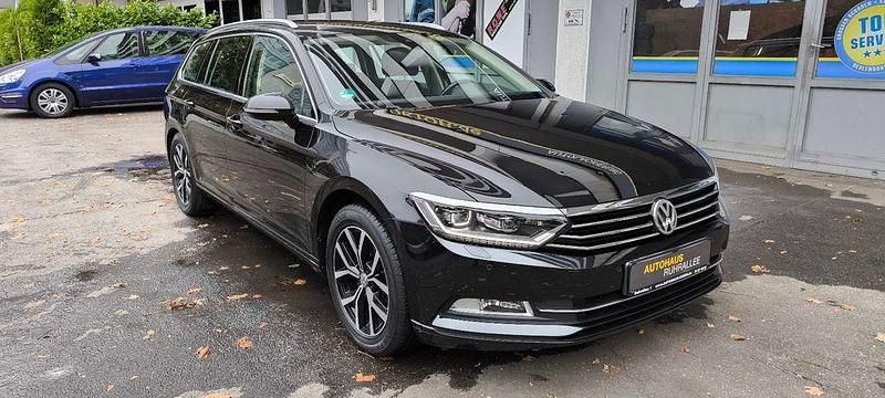 Schwarz Gebraucht 2016 VW Passat Comfortline Kombi | 15.990 € (Fairer Preis) - Bild 1/4