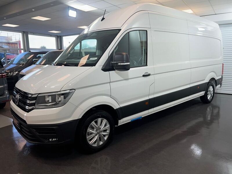 Gebraucht VW Crafter 177 PS (130 kW) 2024 Candyweiß Van