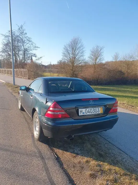 Gebraucht Mercedes SLK200 136 PS (100 kW) 1999 Blau Cabrio