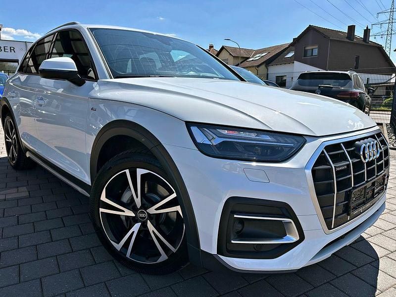 Weiß Gebraucht 2022 Audi Q5 Sport SUV | 32.800 € (Guter Preis) - Bild 1/4