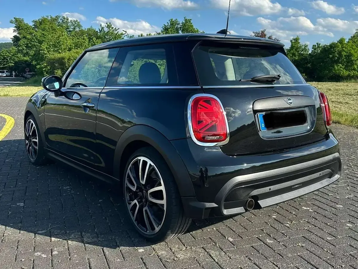 Gebraucht Mini ONE 102 PS (75 kW) 2022 Schwarz Kleinwagen