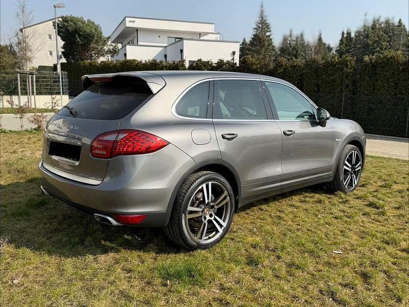Gebraucht Porsche Cayenne 241 PS (177 kW) 2010 Grau SUV