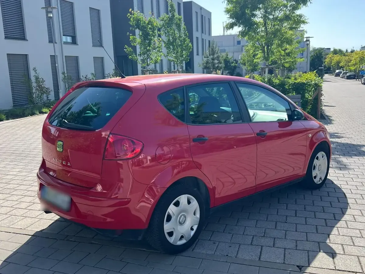 Gebraucht Seat Altea Reference 102 PS (75 kW) 2008 Rot Van / Kleinbus