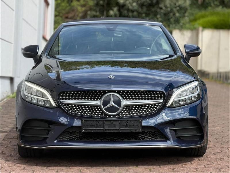 Gebraucht Mercedes C200 AMG 184 PS (135 kW) 2018 Blau Cabrio