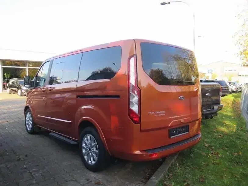 Gebraucht Ford Transit Custom 149 PS (109 kW) 2024 Orange Limousine