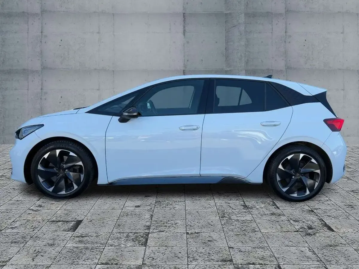 Second-hand Cupra Born 169 kW (231 CP) 2023 Alb Hatchback