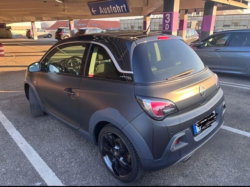Gebraucht Opel Adam Rocks Rocks 116 PS (85 kW) 2015 Schwarz Kleinwagen